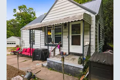 6633 Maplehurst Avenue SE, East Sparta, OH 44626 - Photo 5