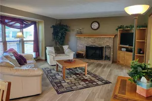 3842 Park Ridge Dr, Green, OH 44685 - Photo 5