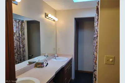 3842 Park Ridge Drive, Green, OH 44685 - Photo 9
