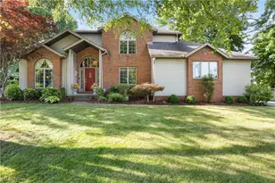 1938 Fairway Dr, Uniontown, OH 44685 - Photo 3