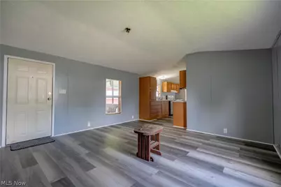 62 Redwood Drive, Beloit, OH 44609 - Photo 5