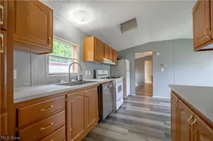 62 Redwood Dr, Beloit, OH 44609 - Photo 7