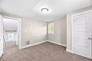 1421 Elder Ave, Akron, OH 44301 - Photo 17