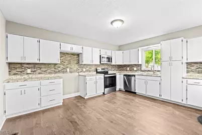 1421 Elder Avenue, Akron, OH 44301 - Photo 9