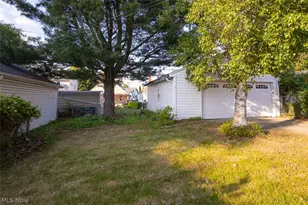 6602 Brownfield Dr, Parma, OH 44129 - Photo 29