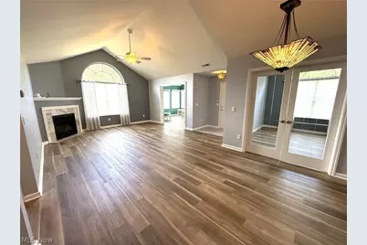 1203 River Glen Drive NE, Warren, OH 44484 - Photo 9