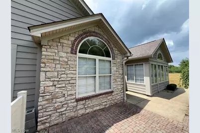 1203 River Glen Drive NE, Warren, OH 44484 - Photo 5