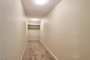 880 Hampton Ridge Dr, Akron, OH 44313 - Photo 25