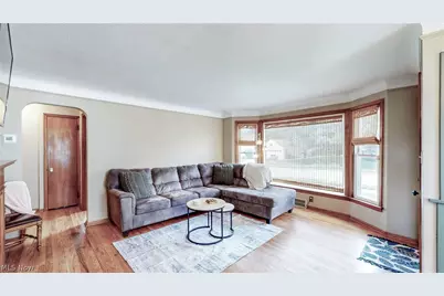 8111 Thornton Drive, Parma, OH 44129 - Photo 5