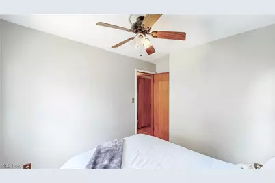 8111 Thornton Drive, Parma, OH 44129 - Photo 23