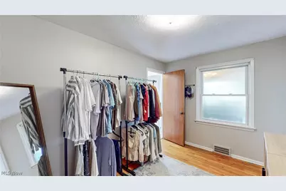 8111 Thornton Drive, Parma, OH 44129 - Photo 21