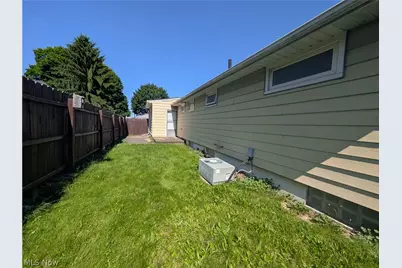 3612 Lotus Place SW, Canton, OH 44710 - Photo 3