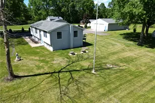 10685 Scotts Corner Rd, Diamond, OH 44412 - Photo 11