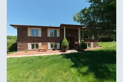 5326 Hillsboro Avenue SE, Canton, OH 44707 - Photo 1
