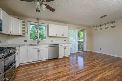 5326 Hillsboro Avenue SE, Canton, OH 44707 - Photo 9