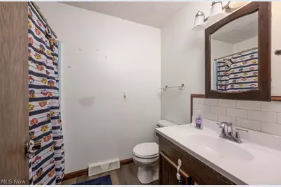 5326 Hillsboro Avenue SE, Canton, OH 44707 - Photo 17
