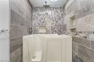 2219 34th Street NW, Canton, OH 44709 - Photo 17