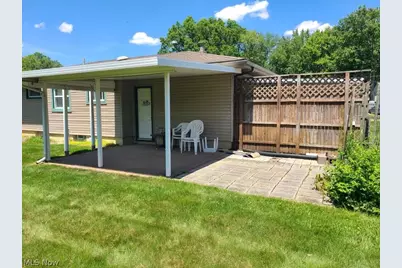 3718 35th Street NE, Canton, OH 44705 - Photo 3