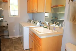 8503 Risden Rd, Vermilion, OH 44089 - Photo 7