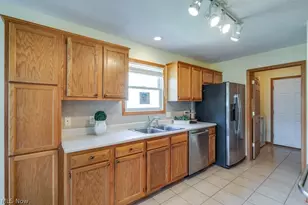 1488 Waters Edge Dr, Akron, OH 44313 - Photo 17
