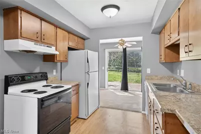 9582 Fernwood Drive, Olmsted Falls, OH 44138 - Photo 13