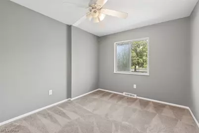 9582 Fernwood Drive, Olmsted Falls, OH 44138 - Photo 27