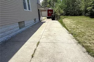 10514 Lamontier Ave, Loveland, OH 44104 - Photo 21