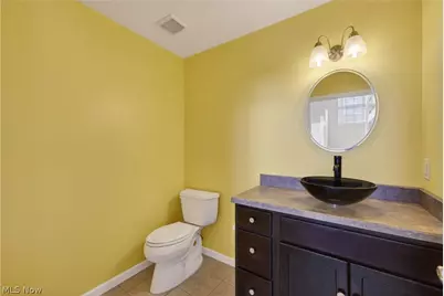 312 Lake Breeze Cove, Eastlake, OH 44095 - Photo 9