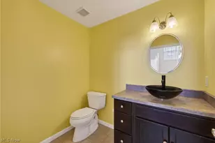 312 Lakebreeze Cove, Eastlake, OH 44095 - Photo 9