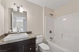 312 Lakebreeze Cove, Eastlake, OH 44095 - Photo 41