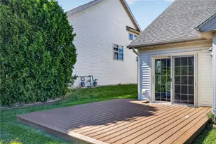 312 Lakebreeze Cove, Eastlake, OH 44095 - Photo 47