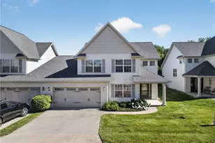 312 Lakebreeze Cove, Eastlake, OH 44095 - Photo 3