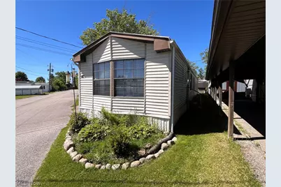 12860 Mayfield Road #42, Chardon, OH 44024 - Photo 3