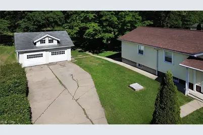 2690 S Canfield Niles Road, Youngstown, OH 44515 - Photo 11