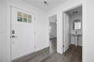 2059 W 34th Pl, Loveland, OH 44113 - Photo 15