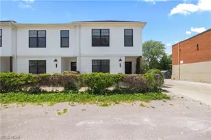 2059 W 34th Pl, Loveland, OH 44113 - Photo 1
