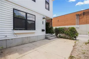 2059 W 34th Pl, Loveland, OH 44113 - Photo 25