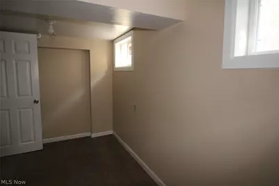 5757 Pearl Road, Parma, OH 44129 - Photo 21