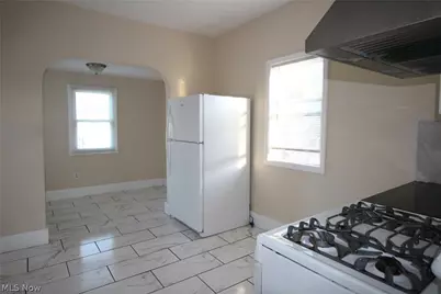 5757 Pearl Road, Parma, OH 44129 - Photo 11