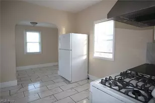 5757 Pearl Rd, Parma, OH 44129 - Photo 11