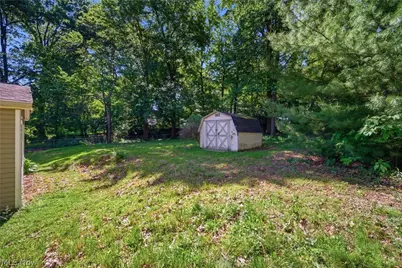 2670 Robindale Avenue, Akron, OH 44312 - Photo 37