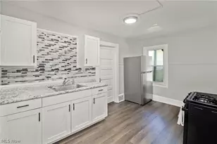 3122 W 30th St, Loveland, OH 44109 - Photo 7
