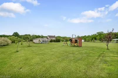 14353 Radcliffe Road, Chardon, OH 44024 - Photo 11