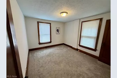 458 Crestwood Avenue, Akron, OH 44302 - Photo 19
