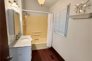 458 Crestwood Ave, Akron, OH 44302 - Photo 9