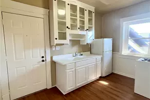 1066 E 62nd St, Loveland, OH 44103 - Photo 3