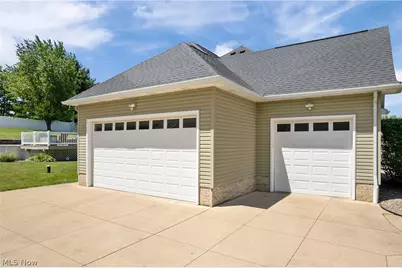 5043 Violet Knoll Avenue NE, Canton, OH 44705 - Photo 3