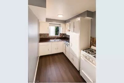 17911 Lake Shore Boulevard #5, Loveland, OH 44119 - Photo 5
