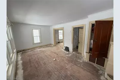 1362 Girard Street, Akron, OH 44301 - Photo 5