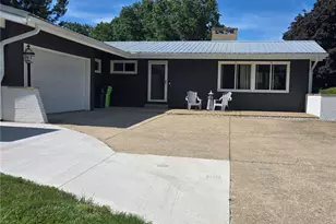 482 Fairwood Dr, Tallmadge, OH 44278 - Photo 3
